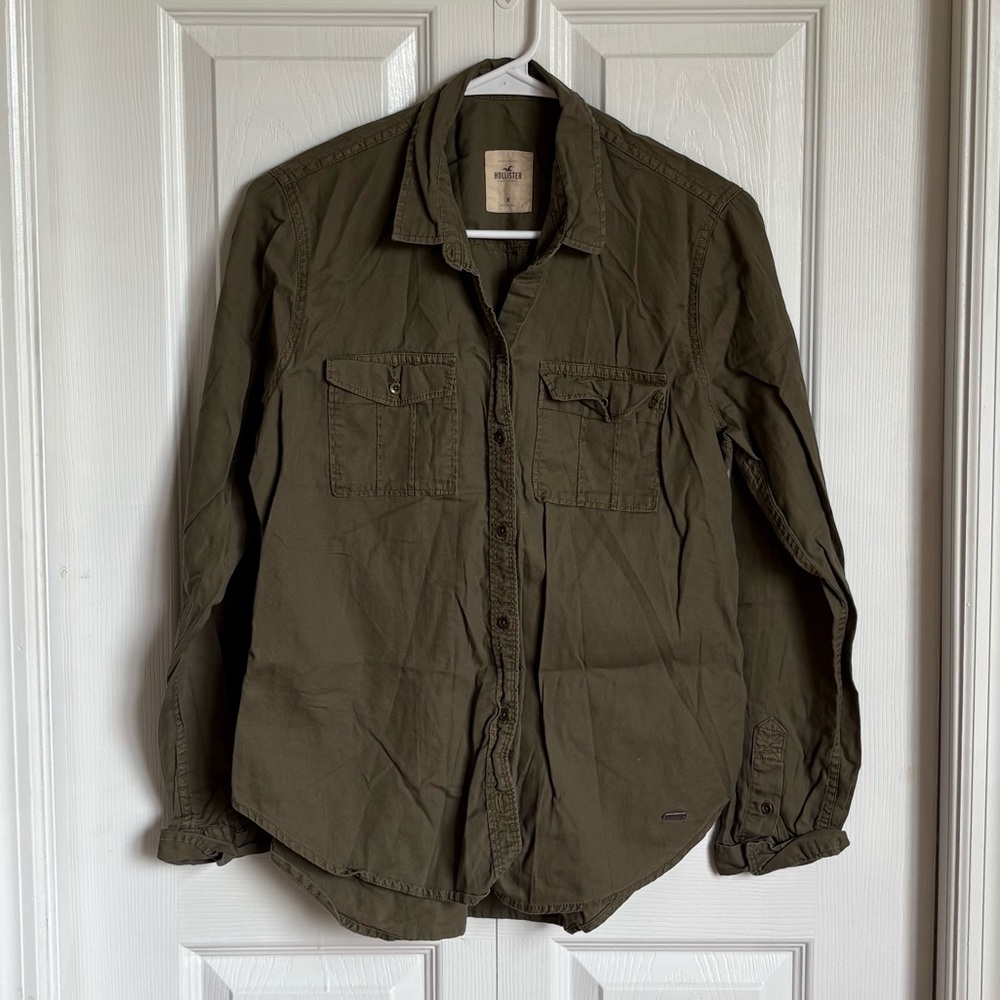 Olive Hollister Button Up 🫒